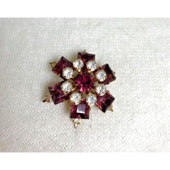 Vintage Gold Tone Brooch with Purple and Clear CZs - Picture 3 of 6